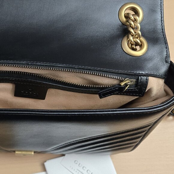 GUCCI GG Marmont Medium Matelasse Shoulder Bag Black - Picture 14 of 16